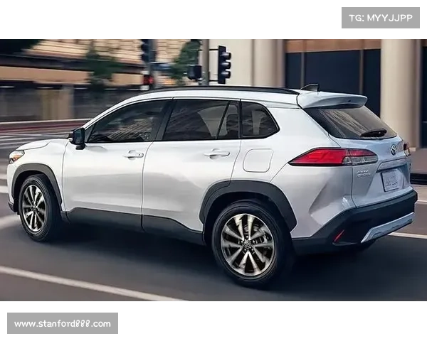 丰田新卡罗拉锐放发布,贯穿灯组加持,运动范儿真来了? 丰田新卡罗拉锐放发布,贯穿灯组加持,运动范儿真来了?